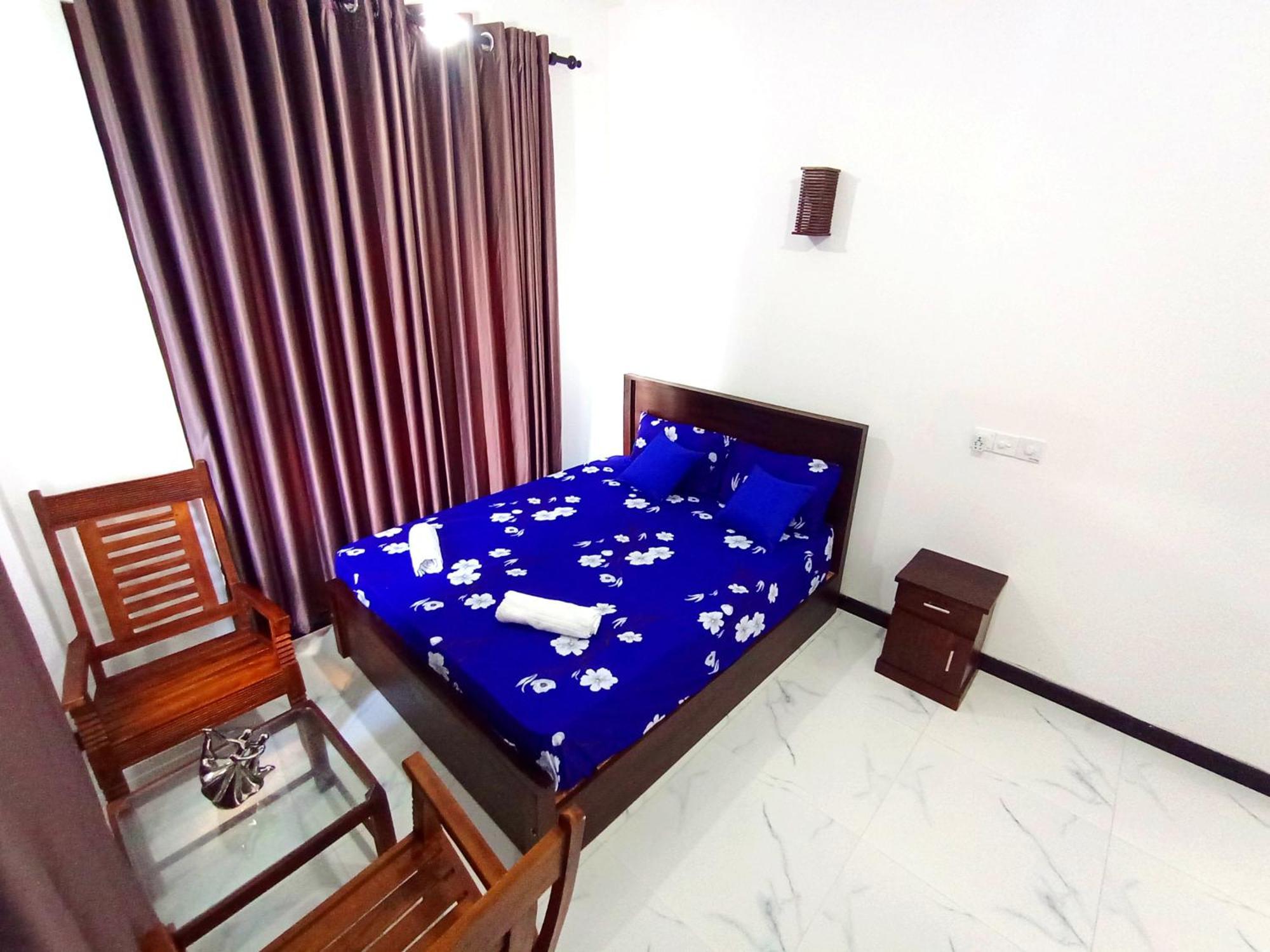 Blue Waves Ocean Mirissa Hotel Exterior photo